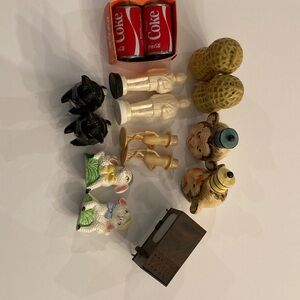 Lot of 8 Sets of Vintage Salt and Pepper Shakers